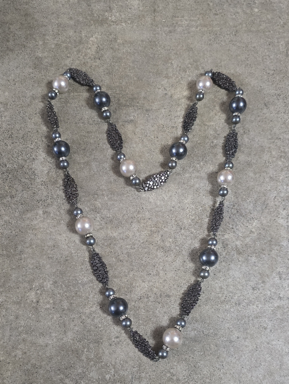 Elegant Gray and White Pearl Beaded Necklace 16"